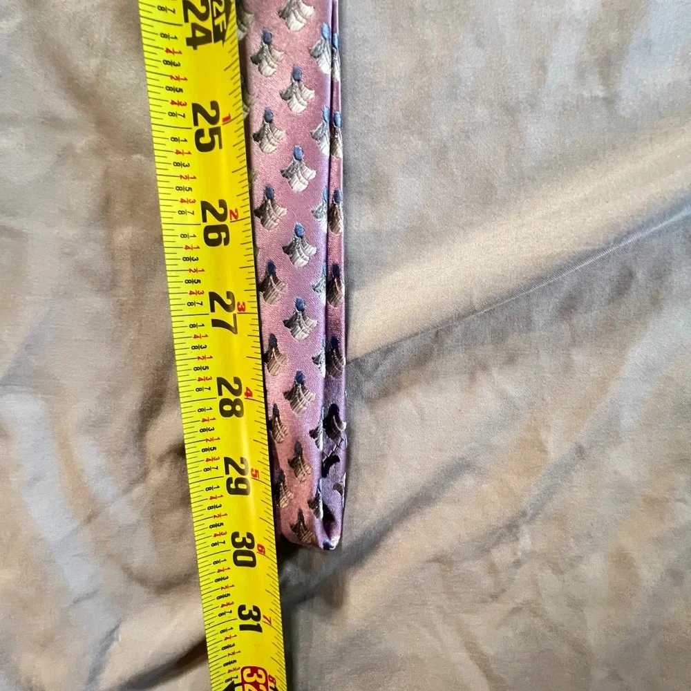 Ermenegildo Zegna Silk Necktie‎ Pink Repeating Pattern Men's Formal Accessory